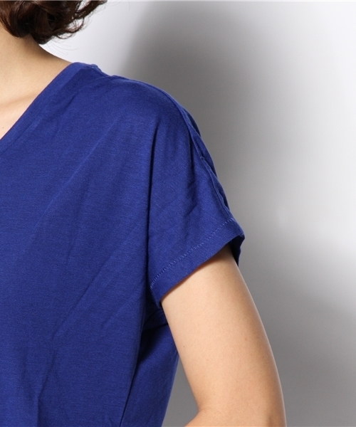 NIKE（ナイキ）の「ウィメンズ ナイキ クラブ ボーイフレンド NIKE BOYFRIEND TEE 633442（Tシャツ/カットソー・レディース・グレー/ブルー・MEDIUM）」の10枚目の写真