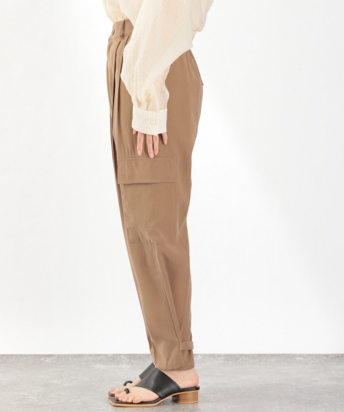 LOWRYS FARM（ローリーズファーム）の「スソシボリサイドポケットパンツ　934903（その他パンツ・レディース・ベージュ/ブラウン/グリーン・FREE）」の10枚目の写真