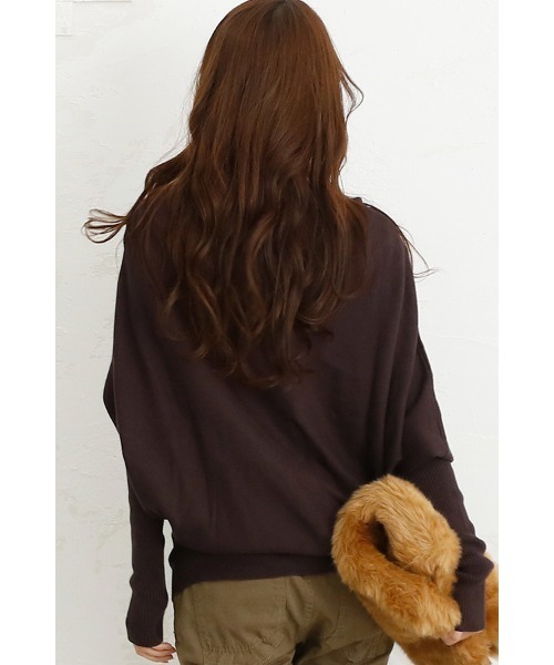 ElegChic(エレグシック)の「リブスリーブアシンメトリーニット(ニット/セーター・レディース・ライトグレー/ブラウン/ブラック・4L/M/XL)」の7枚目の写真