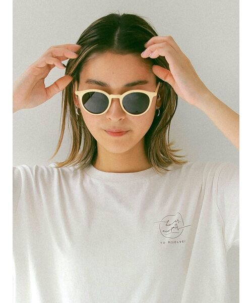 Ungrid（アングリッド）の「カラーフレームサングラス（サングラス・レディース・オレンジ/アイボリー/モカ・FREE）」の2枚目の写真