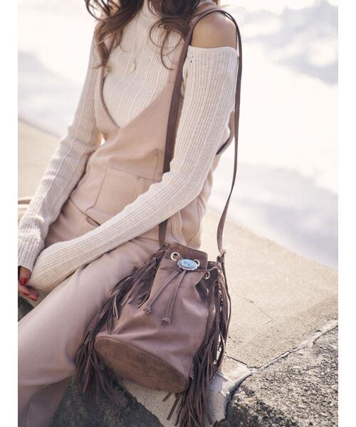 To the sea（トゥーザシー）の「コンチョフリンジ巾着バック（ショルダーバッグ・レディース・ベージュ/ブラウン/アイボリー・FREE）」の6枚目の写真