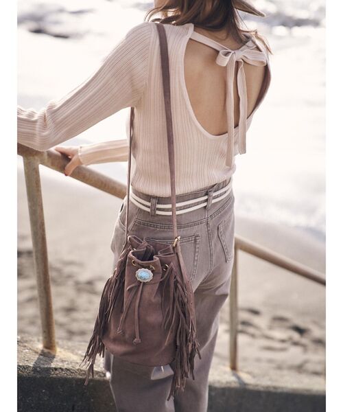 To the sea（トゥーザシー）の「コンチョフリンジ巾着バック（ショルダーバッグ・レディース・ベージュ/ブラウン/アイボリー・FREE）」の7枚目の写真