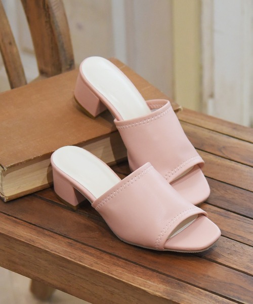 NOFALL(ノーフォール)の「ソフトレザースクエアトゥミュールサンダル(サンダル・レディース・ブラック/ベージュ/グレー/ピンク/ブルー・LL/3L/SS/S/M/L)」の5枚目の写真