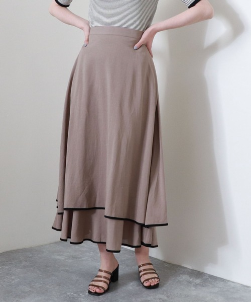 archives（アルシーヴ）の「パイピングティアードスカート（スカート・レディース・チャコールグレー/アイボリー/グレイッシュベージュ・MEDIUM）」の11枚目の写真