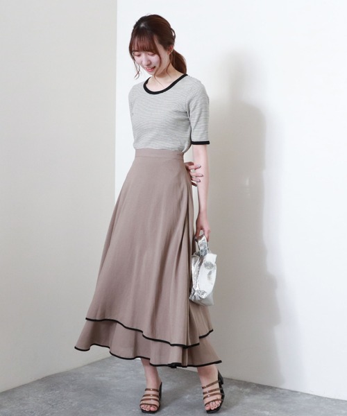 archives（アルシーヴ）の「パイピングティアードスカート（スカート・レディース・チャコールグレー/アイボリー/グレイッシュベージュ・MEDIUM）」の4枚目の写真