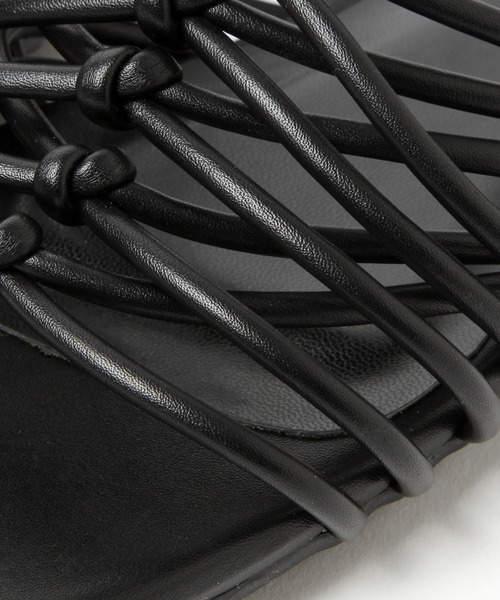 LEPSIM（レプシィム）の「ナロークロススライドサンダル　944142（サンダル・レディース・ブラック/ゴールド/ライトベージュ・SMALL/MEDIUM/LARGE）」の8枚目の写真