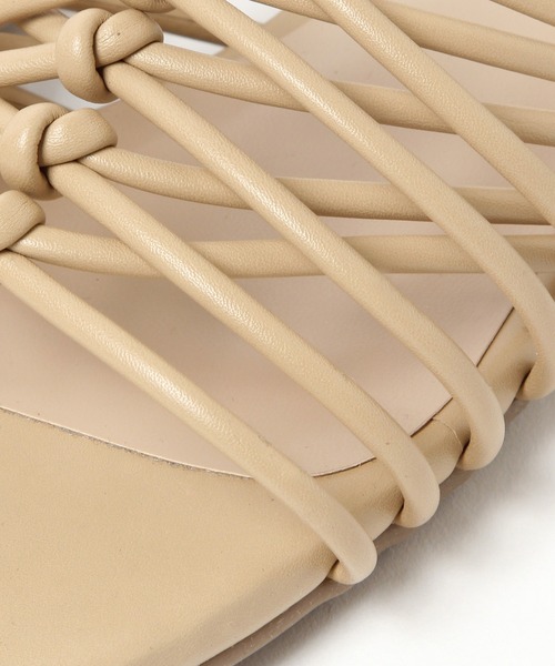 LEPSIM（レプシィム）の「ナロークロススライドサンダル　944142（サンダル・レディース・ブラック/ゴールド/ライトベージュ・SMALL/MEDIUM/LARGE）」の18枚目の写真