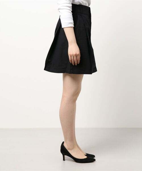 STYLEBLOCK(スタイルブロック)の「リネンタッチタックショートパンツ(その他パンツ・レディース・オフホワイト/ブラック/ミント/ライトベージュ/グレイッシュベージュ・M)」の6枚目の写真