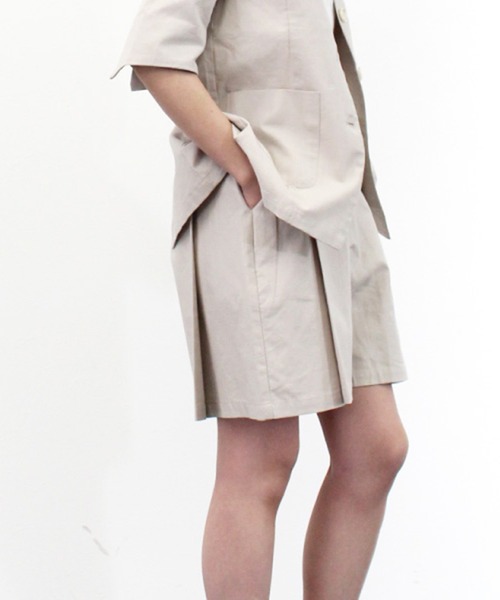 STYLEBLOCK(スタイルブロック)の「リネンタッチタックショートパンツ(その他パンツ・レディース・オフホワイト/ブラック/ミント/ライトベージュ/グレイッシュベージュ・M)」の10枚目の写真