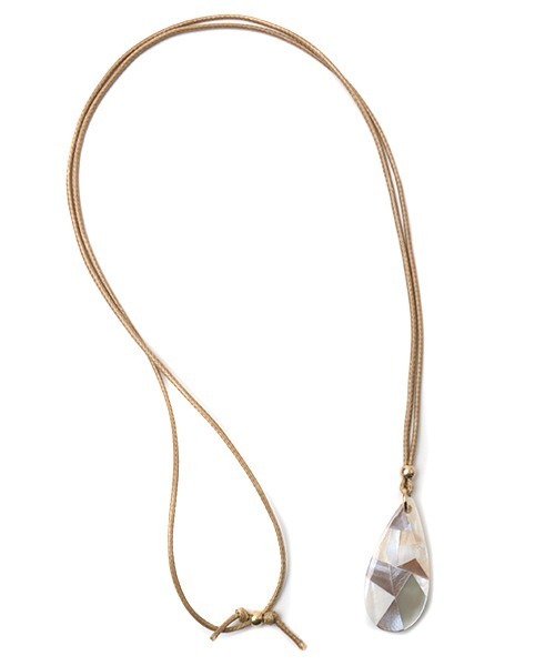 チチカカ(チチカカ)の「モザイクシェルネックレス(ネックレス・レディース・ブルー/ピンク/ナチュラル・FREE)」の9枚目の写真