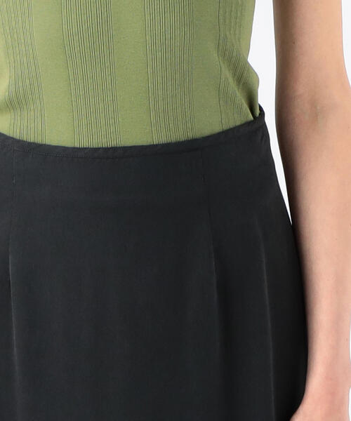 TOMORROWLAND (トゥモローランド)の「セルロースギャバジン サイドスリットロングスカート(スカート・レディース・チャコールグレー/ブラウン・38/36/34)」の9枚目の写真