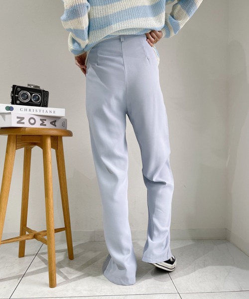 at12:03（アットイチニーゼロサン）の「【カラバリ豊富】センタースリットカラースラックス（スラックス・レディース・ブラック/ピンク/ブルー/イエロー/グリーン・M）」の10枚目の写真