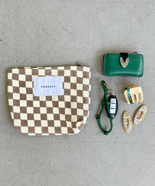 SANSeLF(サンセルフ)の「マルチポーチ sana20【SANSeLF】(ポーチ・レディース・ブラック系その他/ブラック系その他2/レオパード/ブラック系その他3/ブラック系その他4/ブラウン系その他/グリーン/ベージュ/ライトパープル/グリーン系その他/ライトイエロー/イエロー×グリーン/ブラック系その他5/ブルー/レッド/ベージュ系その他/ブラウン/ライトグリーン・FREE)」の10枚目の写真