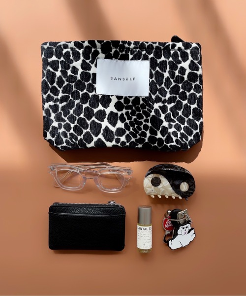 SANSeLF(サンセルフ)の「マルチポーチ sana20【SANSeLF】(ポーチ・レディース・ブラック系その他/ブラック系その他2/レオパード/ブラック系その他3/ブラック系その他4/ブラウン系その他/グリーン/ベージュ/ライトパープル/グリーン系その他/ライトイエロー/イエロー×グリーン/ブラック系その他5/ブルー/レッド/ベージュ系その他/ブラウン/ライトグリーン・FREE)」の18枚目の写真