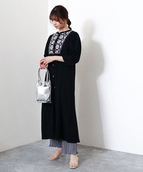 archives（アルシーヴ）の「【入荷禁止】ボリューム袖刺繍ワンピース＋ペチコートSET（ワンピース・レディース・ブルー/オフホワイト/ブラック・MEDIUM）」の15枚目の写真