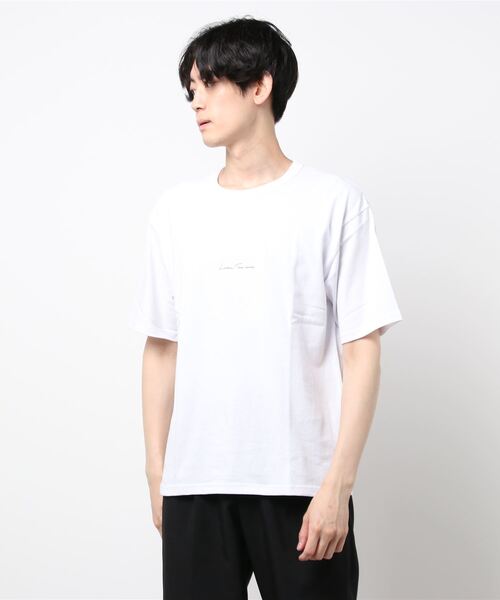 CERCA（チェルカ）の「BEYES/バックフォトプリントＴシャツ（Tシャツ/カットソー・メンズ・ホワイト/ブラック/ベージュ・MEDIUM/LARGE）」の2枚目の写真