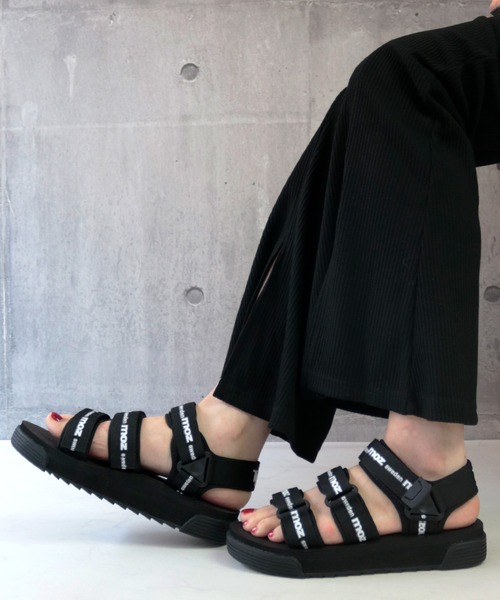moz(モズ)の「MOZ(モズ) 3ベルトスポーツサンダル(サンダル・レディース・ブラック/アイボリー・M/L/S/LL)」の5枚目の写真