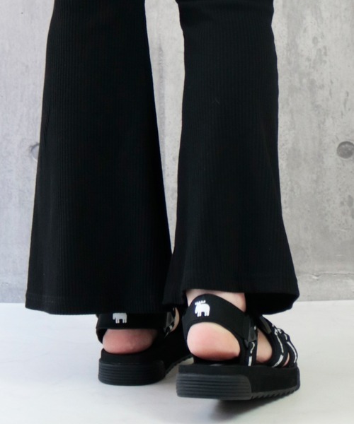 moz(モズ)の「MOZ(モズ) 3ベルトスポーツサンダル(サンダル・レディース・ブラック/アイボリー・M/L/S/LL)」の8枚目の写真