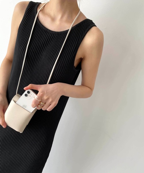 CANAL JEAN(キャナルジーン)の「LE VERNIS(ル・ベルニ) ラップポシェット(ショルダーバッグ・レディース・ブラック/ホワイト・ONE SIZE)」の6枚目の写真