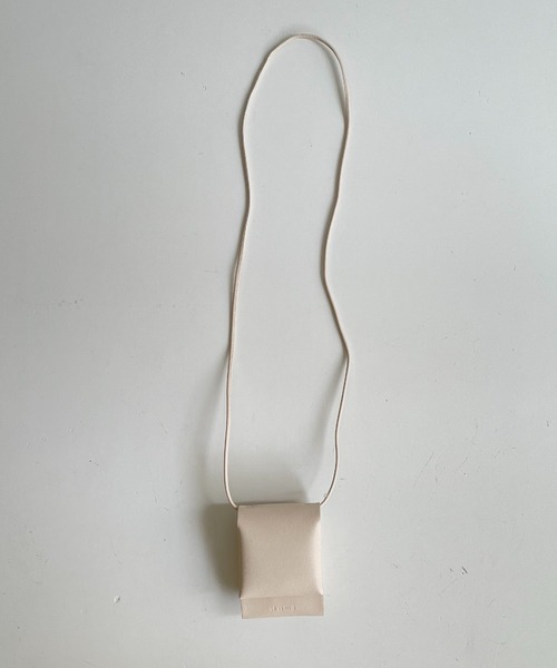 CANAL JEAN(キャナルジーン)の「LE VERNIS(ル・ベルニ) ラップポシェット(ショルダーバッグ・レディース・ブラック/ホワイト・ONE SIZE)」の9枚目の写真