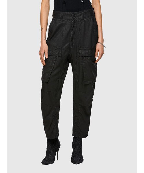 DIESEL(ディーゼル)の「DIESEL FW21 デニム レディース ボーフレンド ブラックデニム カーゴパンツ コーティング(デニムパンツ・レディース・ブラック・25inch/29inch/23inch/27inch)」の3枚目の写真