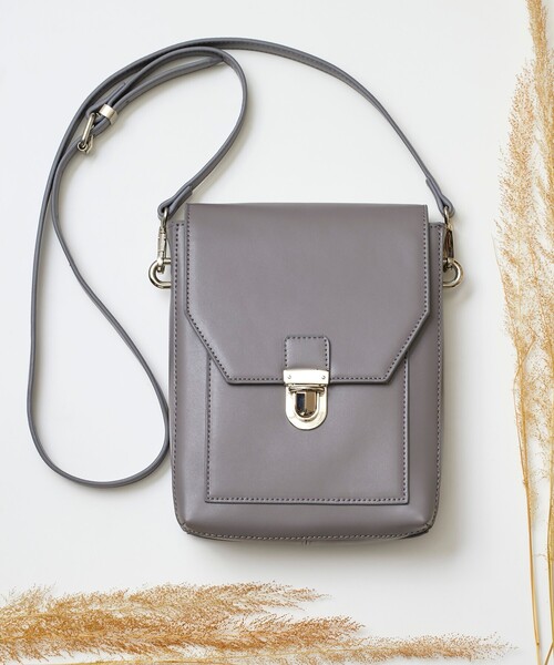 tk.TAKEO KIKUCHI（ティーケータケオキクチ）の「◆フラップスクエアボックスショルダーバッグ（ショルダーバッグ・メンズ・カーキ/ボルドー/ブラック系8/ベージュ系8/グレー/ブラック・00）」の7枚目の写真