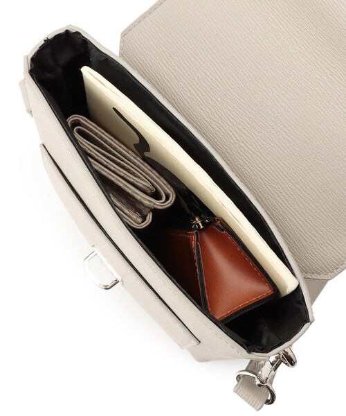 tk.TAKEO KIKUCHI（ティーケータケオキクチ）の「◆フラップスクエアボックスショルダーバッグ（ショルダーバッグ・メンズ・カーキ/ボルドー/ブラック系8/ベージュ系8/グレー/ブラック・00）」の22枚目の写真