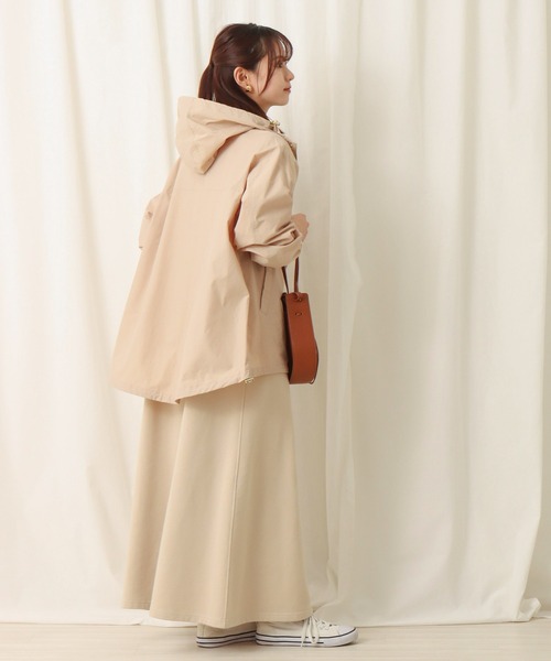 libelle more（リベル モア）の「《撥水加工》 裾ドロストミドル丈ブルゾン（マウンテンパーカー・レディース・カーキ/モカ/ブラック/グレイッシュベージュ/ネイビー/ベージュ・M/L）」の8枚目の写真