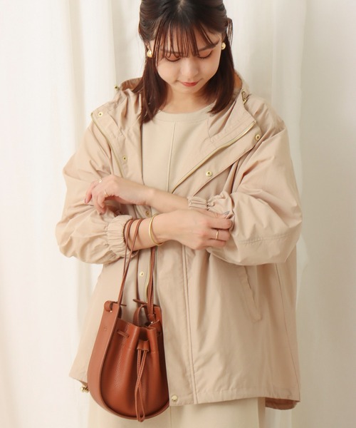 libelle more（リベル モア）の「《撥水加工》 裾ドロストミドル丈ブルゾン（マウンテンパーカー・レディース・カーキ/モカ/ブラック/グレイッシュベージュ/ネイビー/ベージュ・M/L）」の10枚目の写真