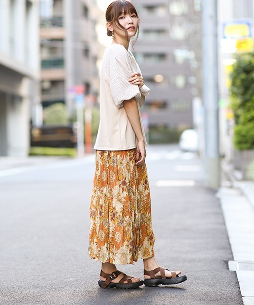 チチカカ（チチカカ）の「リンクルボタニカルスカート（スカート・レディース・ピンク/グリーン/マスタード・FREE）」の5枚目の写真