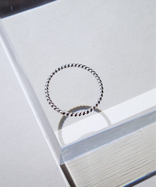 SIGNAL(シグナル)の「【SIGNAL/シグナル】Twist Ring / ツイストリング(リング・レディース・シルバー/ゴールド・#11)」の1枚目の写真