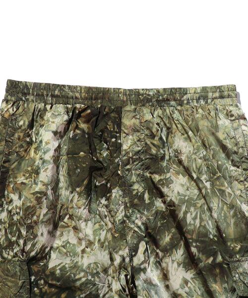 PLEASURES(プレジャー)の「<PLEASURES>NYLON CARGO PT/カーゴパンツ(カーゴパンツ・メンズ・オリーブ/ダークグレー・S/M)」の19枚目の写真