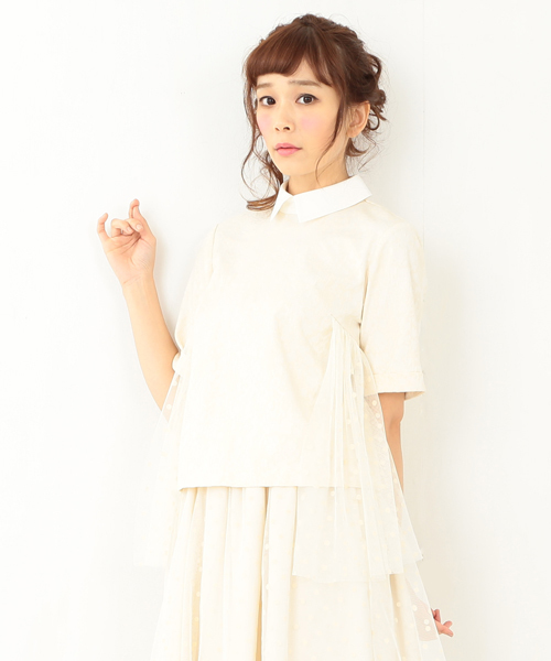 CAROLINA GLASER（カロリナ グレイサー）の「CAROLINA GLASER / ジャカードチュール トップス（シャツ/ブラウス・レディース・クリーム/ネイビー・ONE SIZE）」の3枚目の写真