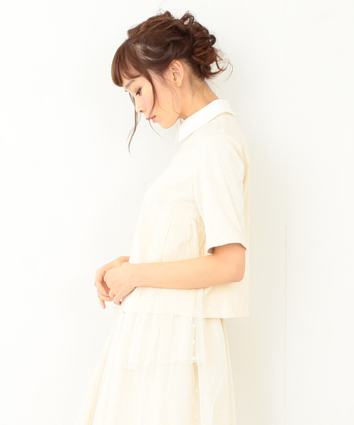 CAROLINA GLASER（カロリナ グレイサー）の「CAROLINA GLASER / ジャカードチュール トップス（シャツ/ブラウス・レディース・クリーム/ネイビー・ONE SIZE）」の4枚目の写真