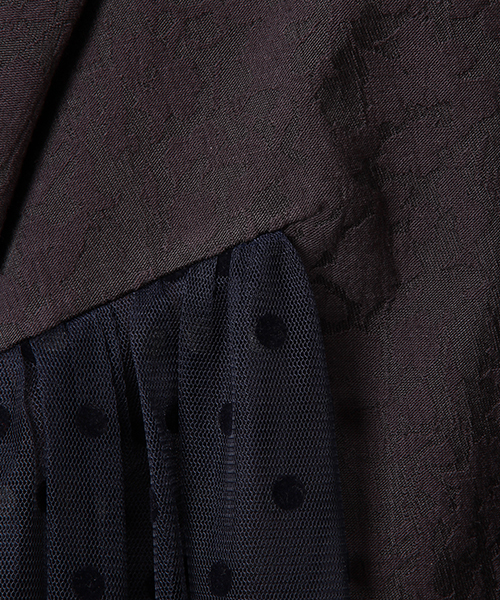 CAROLINA GLASER（カロリナ グレイサー）の「CAROLINA GLASER / ジャカードチュール トップス（シャツ/ブラウス・レディース・クリーム/ネイビー・ONE SIZE）」の8枚目の写真