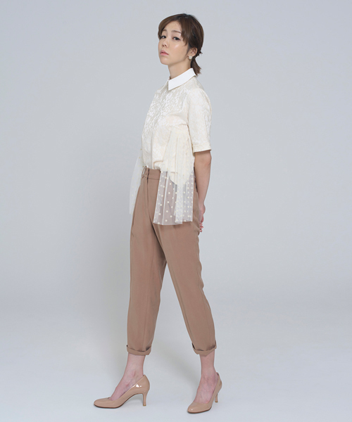 CAROLINA GLASER（カロリナ グレイサー）の「CAROLINA GLASER / ジャカードチュール トップス（シャツ/ブラウス・レディース・クリーム/ネイビー・ONE SIZE）」の9枚目の写真