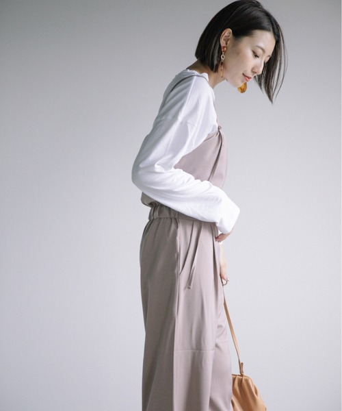 Chaco closet(チャコ クローゼット)の「サテン素材キャミサロペット(サロペット/オーバーオール・レディース・ブラック/ベージュ/グレー・FREE)」の13枚目の写真