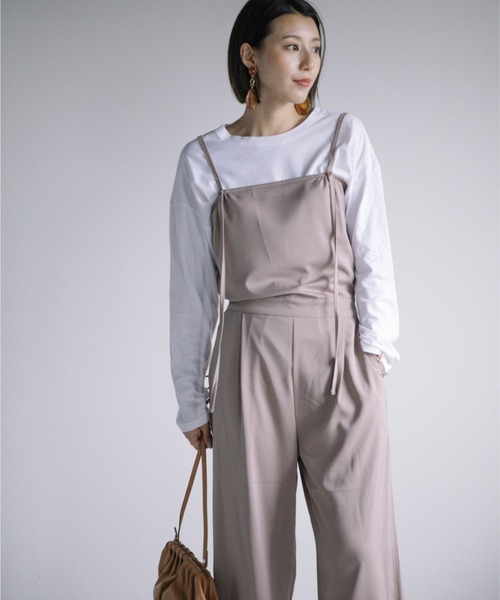 Chaco closet(チャコ クローゼット)の「サテン素材キャミサロペット(サロペット/オーバーオール・レディース・ブラック/ベージュ/グレー・FREE)」の9枚目の写真