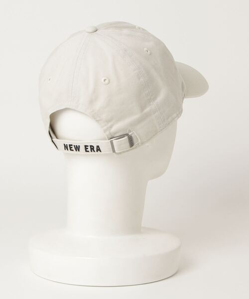 NEW ERA（ニューエラ）の「NEW ERA ニューエラ カジュアルクラシック ストラップロゴ（キャップ・メンズ・ブラック/カーキ/ベージュ系その他/アイボリー・FREE）」の8枚目の写真