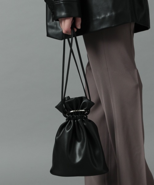 HARE(ハレ)の「シンセティックレザーキンチャクRINGBAG(HARE)(ショルダーバッグ・メンズ・ブラック・FREE)」の16枚目の写真