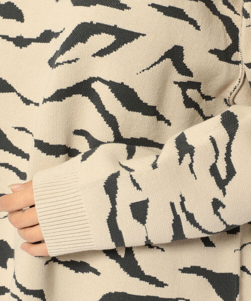 DROIT BELLO(ドロイトベロ)の「DROIT BELLO(ドロイトベロ) ゼブラ柄ジャガードプルオーバー(ニット/セーター・レディース・ライトベージュ/ブラック・FREE)」の10枚目の写真