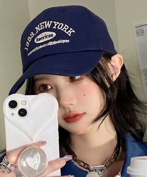 希少★HELEN KAMINSKIコーデュロイキャップ ロゴ刺繍 MANGROVE（マングローブ）の「1989ロゴ刺繍キャップ（キャップ