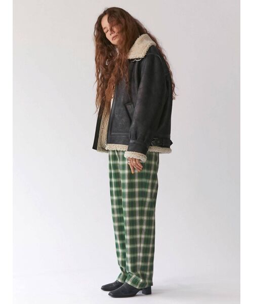 Ungrid（アングリッド）の「フェイクムートンボアブルゾン ( ボンバージャケット )（ブルゾン・レディース・ブラック/ダークブラウン・MEDIUM/SMALL）」の16枚目の写真