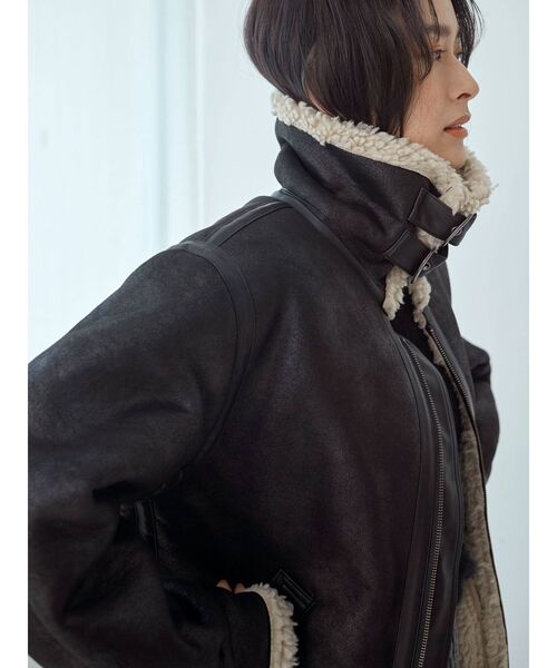 Ungrid（アングリッド）の「フェイクムートンボアブルゾン ( ボンバージャケット )（ブルゾン・レディース・ブラック/ダークブラウン・MEDIUM/SMALL）」の5枚目の写真