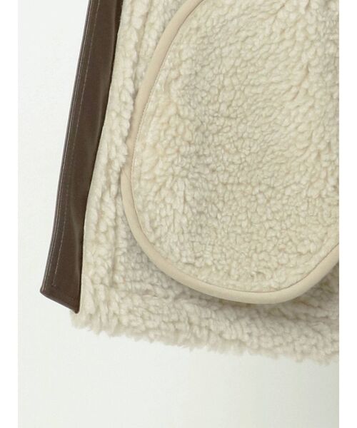 Ungrid（アングリッド）の「フェイクムートンボアブルゾン ( ボンバージャケット )（ブルゾン・レディース・ブラック/ダークブラウン・MEDIUM/SMALL）」の3枚目の写真