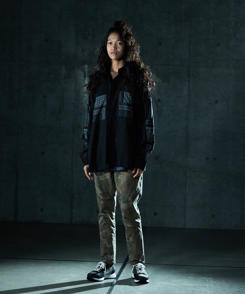 VIRGOwearworks（ヴァルゴウェアワークス）の「CLOTH CARRYING SHIRTS（シャツ/ブラウス・メンズ・ブラック/ホワイト・4/3/2）」の7枚目の写真