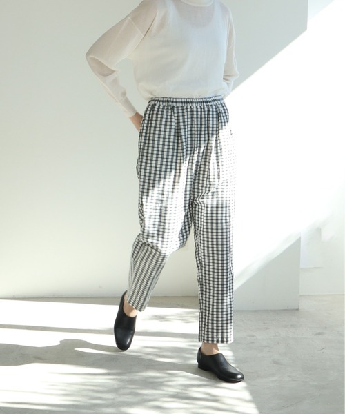 yuni(ユニ )の「キュプラ/コットン平織check easyパンツ(その他パンツ・レディース・ホワイト/ベージュ・FREE)」の10枚目の写真