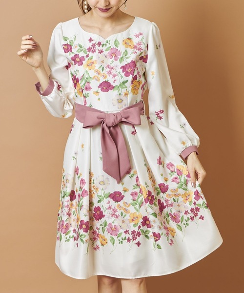 ウエストリボン付きハートネックフラワープリントワンピース ワンピース Tocco Closet トッコ クローゼット のファッション通販 Zozotown
