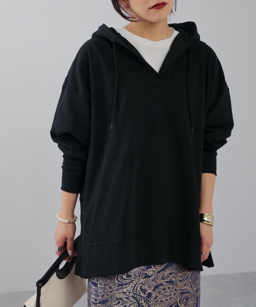 ap retro（アプレトロ）の「キーネックサイドスリットスウェットパーカー（パーカー・レディース・ブラック/オフホワイト/オートミール・FREE）」の2枚目の写真