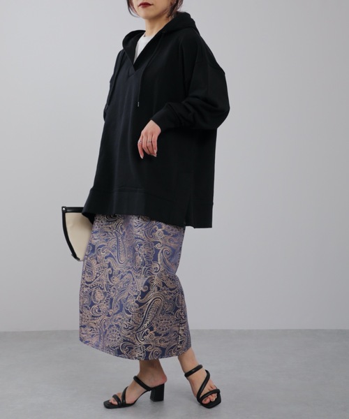 ap retro（アプレトロ）の「キーネックサイドスリットスウェットパーカー（パーカー・レディース・ブラック/オフホワイト/オートミール・FREE）」の18枚目の写真